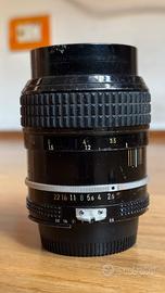 Nikon NIKKOR 105mm f2.5 AI-S vintage