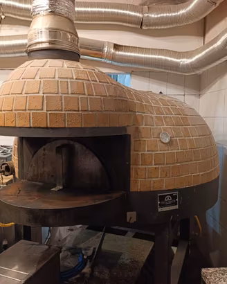 ATTREZZATURA USATA PER PIZZERIA RISTORANTE BAR