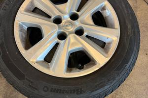 cerchi  gomme e sensori opel corsa