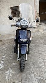 Scooter Aprilia Scarabeo 400