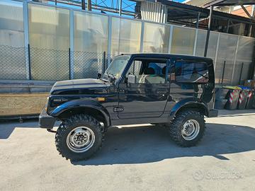 Suzuki Samurai
