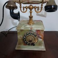 Telefono vintage in onice stile retrò con disco