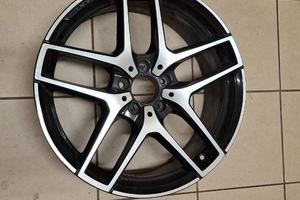 Cerchi in lega da 19” assimetrici AMG MERCEDES