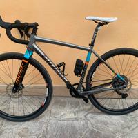 Bicicletta da corsa Gravel