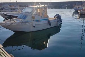 Barca semicabinato con motore 40 cv