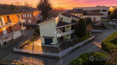 VILLA SINGOLA A CAVRIAGO