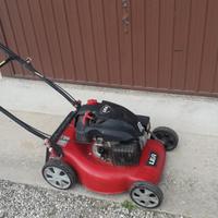 Rasaerba a trazione a benzina