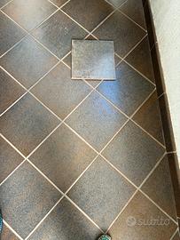 Pavimento cotto 25/25 cm , altezza 1 cm