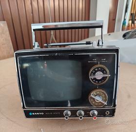 TELEVISORE VINTAGE PORTATILE SANYO