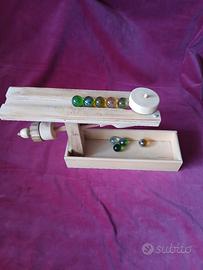 Clessidra in legno a biglie.