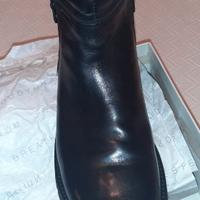 Stivaletti neri Geox, numero 45, euro 60