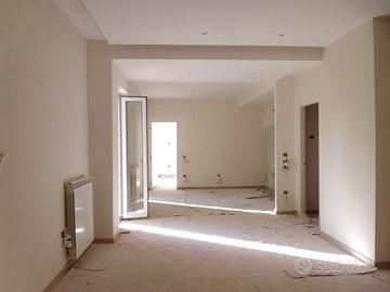 Appartamento con terrazzo ben rifinito a Casoria