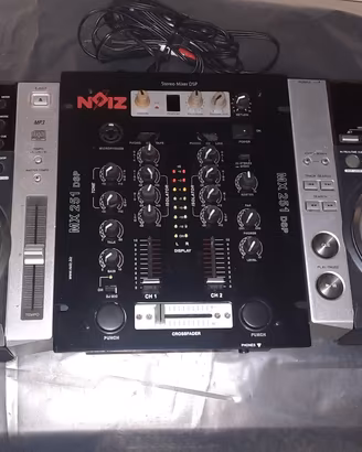 Pioneer CDJ 200 e Mixer Noiz MX  251 dsp