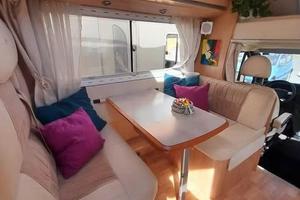 camper mansardato su meccanica Ford gemellato