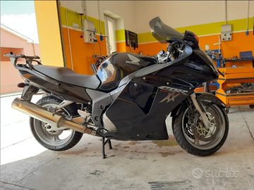 Honda cbr1100 blackbird