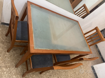 Tavolo da pranzo legno e vetro