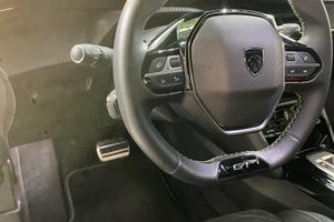 Peugeot 2008 GT 1.2 | 130cv Tetto Panoramico