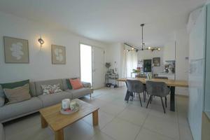 Casa indipendente di 168 m² con 3 locali e box aut