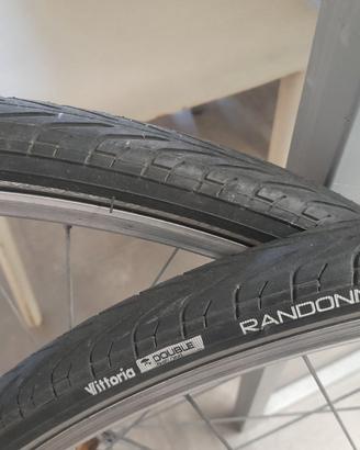 2 ruote per bicicletta da 28"