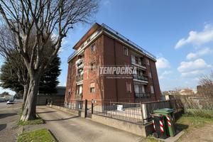 TRE LOCALI CON DOPPIO BOX