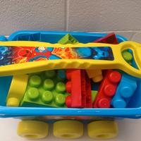 carretto con blocchetti lego