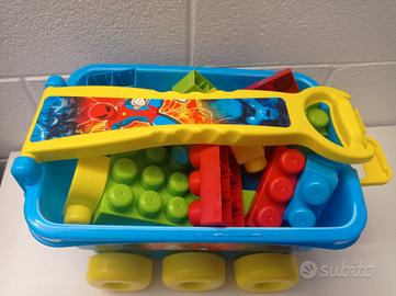 carretto con blocchetti lego