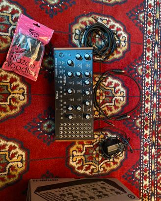 MOOG MOTHER-32 SEMI MODULARE