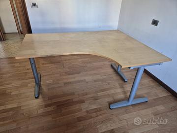 Scrivania ad angolo