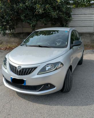 Lancia Ypsilon Hybrid 01/2022
