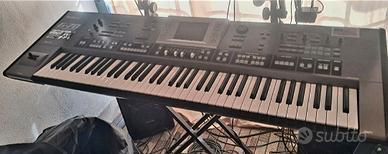 Roland G70 v3 con pedaliera