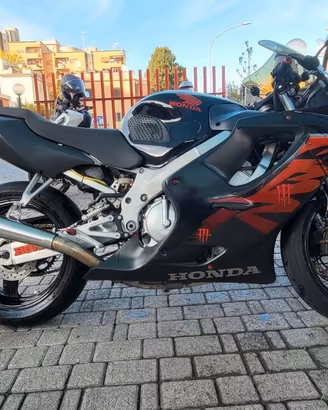 Honda CBR 600 F (Anno 2000) – Un vero gioiello