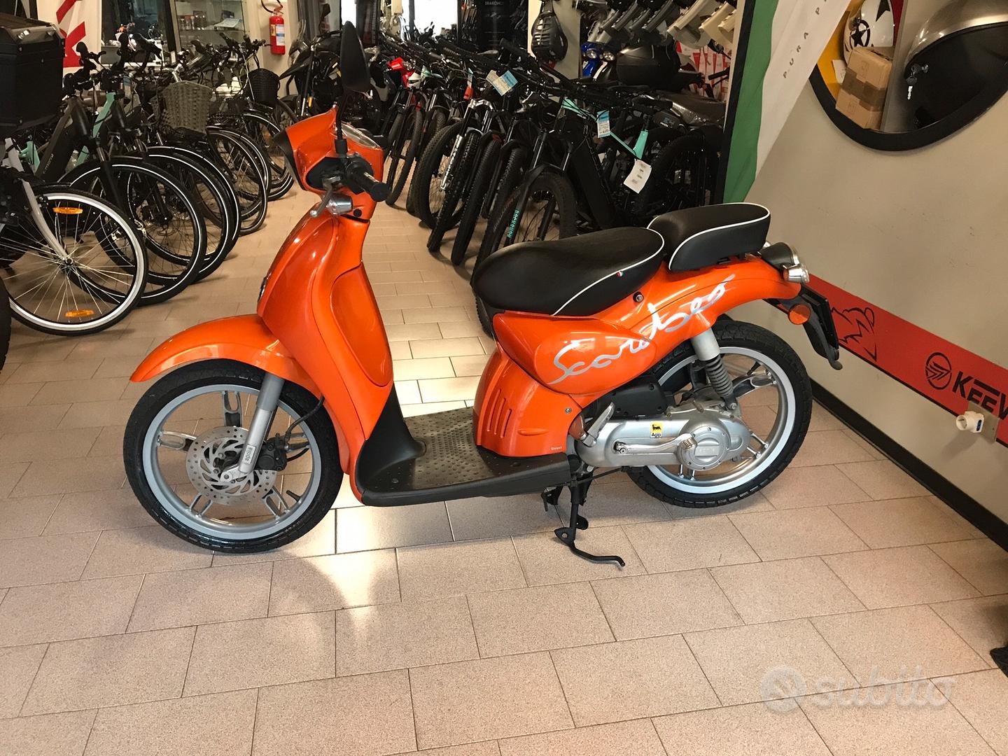 Subito - Molari Moto Cattolica - Aprilia Scarabeo Street 50 c.c. 2T Arancio  (34) - Moto e Scooter In vendita a Rimini