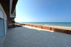Lungo mare nord-84mq con terrazzo e giardino