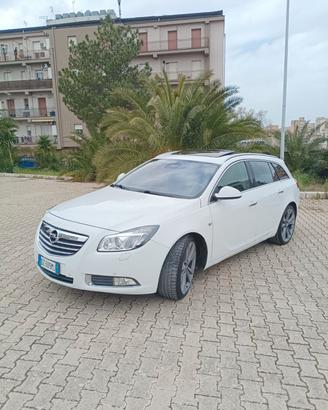 Opel Insignia 2.0 CDTì 160 cv sport tuarer cosmo