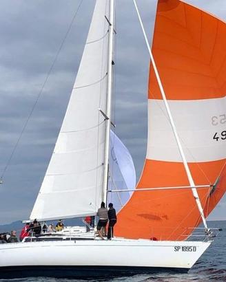 Barca a vela super accessoriata