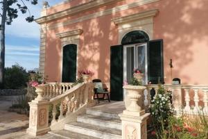 Villa Neoclassica con 8 posti letto