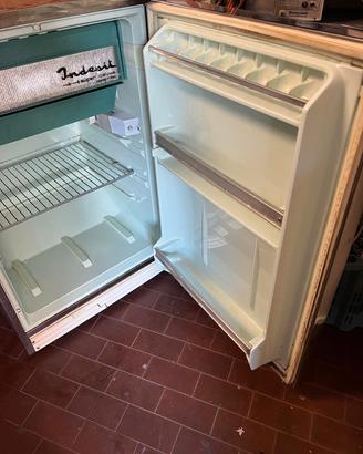Frigorifero piccolo Indesit 