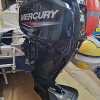 Fuoribordo motore marino mercury