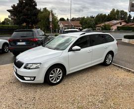 SKODA Octavia 1.6 TDI CR 110 CV DSG Wagon Execut