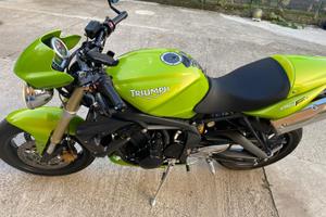 Triumph street triple 675