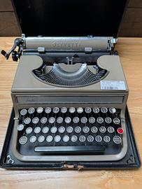 Macchina da scrivere Olivetti Studio
