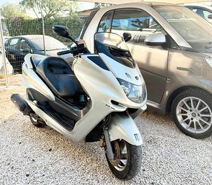Yamaha majesty 250
