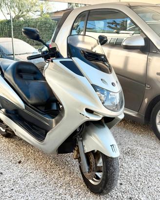 Yamaha majesty 250