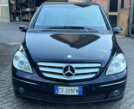 MERCEDES Classe B 200 TURBO Sport 193 cv Benzina