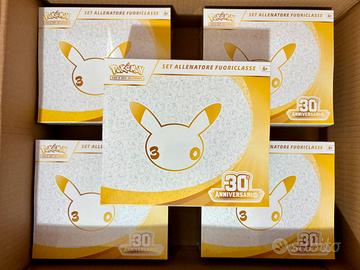 Pokemon - ETB - 30 Anniversario - Ultimi 5 dispo
