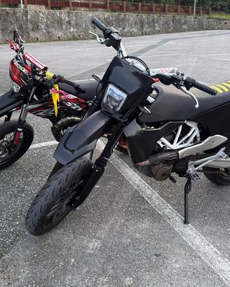Husqvarna 701 supermoto