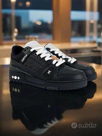 Sneakers basse in pelle alla moda per uomo nere