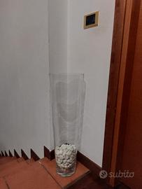 vaso in vetro da pavimento