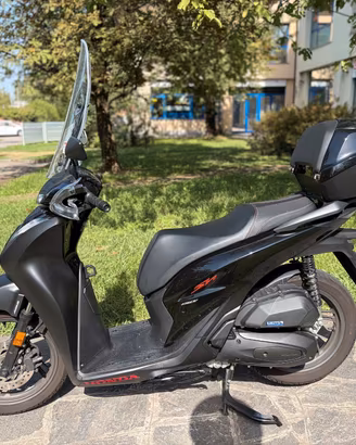 Honda SH 150 SPORTY