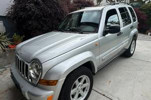 jeep cherokee 2.8 limited  2006